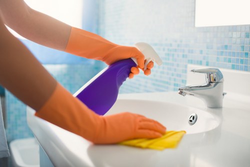 Turnover cleaning for an Airbnb kitchen and living space in TW8