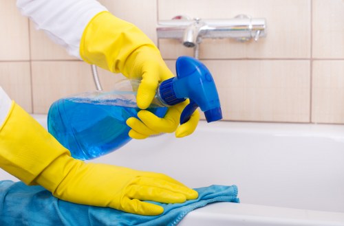 Local floor cleaning for residential and commercial properties in TW8
