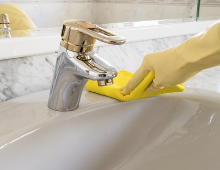Local curtain care for lined and blackout curtains in TW8